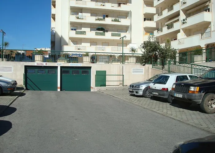 Cozy Center Apartment *